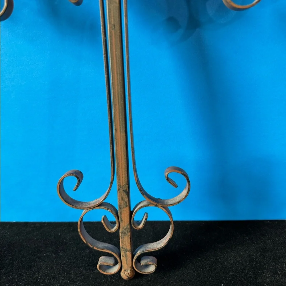 Elegant Vintage Rustic Metal Wall Cross Decor
